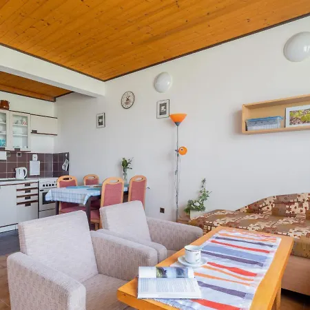 Appartement Rabyne-1 By Interhome