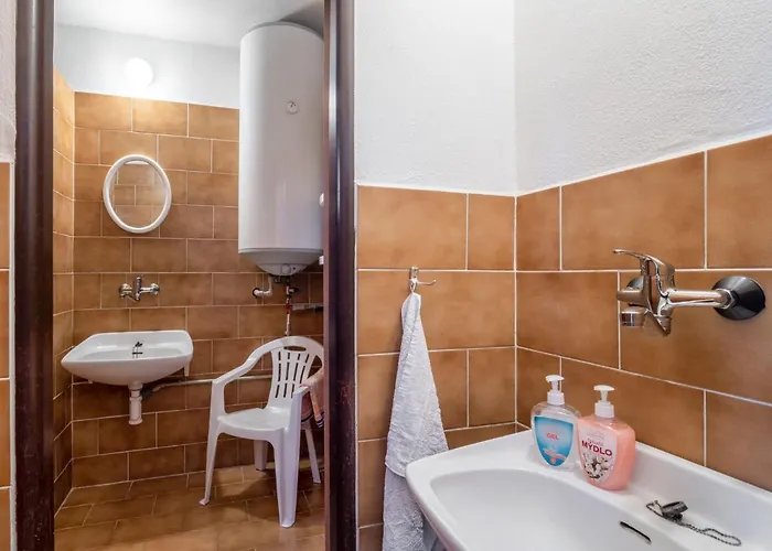 Rabyne-1 By Interhome شقة